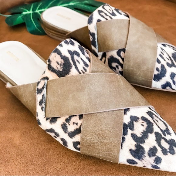 5⭐️/JACKLYN/ Tan Leopard Mule Slip On Flats - Picture 6 of 13
